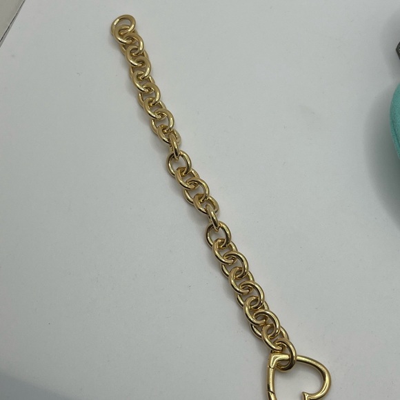Beautiful Tiffany & Co. 18K Yellow Gold Open Heart Clasp Chain Bracelet - Picture 6 of 8